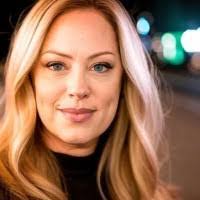 Shelly Kent's Instagram, Twitter & Facebook