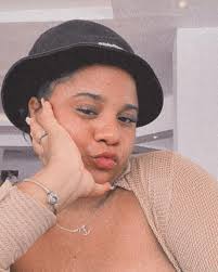 Carolina Esther Roque Castro (@_cr__23) • Threads, Say more