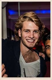 Serien mit schauspieler spencer könig kostenlos online anschauen! Die 53 Besten Ideen Zu Diana S Brother Prinzessin Diana Spencer Family Diana
