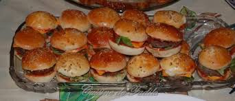 Mini Burger Recette Des Petits Pains Recette Des 10 Minutes Mini Burgers Recettes De Cuisine Mini Aperitifs