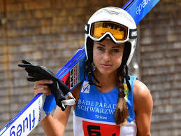 „für mich ist es großartig, dass juliane nach dem sieg zum auftakt der saison nun auch zum ende der saison noch auf einem so hohen niveau skispringt! Skisprung Weltmeisterin Juliane Seyfarth Auf Dem Playboy Cover