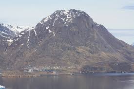 Departementet for råstoffer og arbejdsmarked har modtaget flere anmodninger om aktindsigt i udkastet til redegørelsen for. Bomb Threat Covid Throw Greenland S Kuannersuit Mine Approval Process Into Disarray Arctictoday