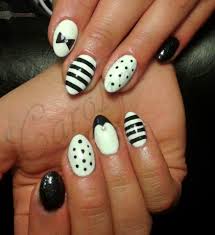 Studio Carolyn Knurow Paznokcie Zelowe Manicure Hybrydowy