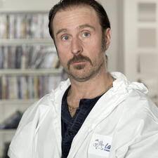 Ist rechtlich richtig auch immer mit unserem moralischem empfinden in einklang zu bringen? Ferdinand Von Schirach Feinde Besetzung Schauspieler Crew Moviepilot De