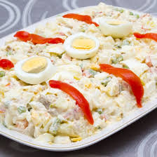 Ensaladilla Salade De Pommes De Terre A L Espagnole Recette Salade Pomme Salade Pomme De Terre Salade