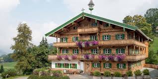 Traditionelles Bauernhaus Hallerwirt Aurach Bei Kitzbuhel Aurach Bauernhaus Haus