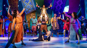 Jason donovan, jac yarrow, joseph the london palladium 2021 photo credit tristram kenton. Joseph And The Amazing Technicolor Dreamcoat At The London Palladium Musical Visitlondon Com