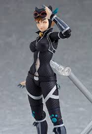 She is wearing her ninja outfit and is fully articulated allowing for all sorts of posing options. Figma Catwoman Ninja Ver