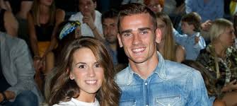 En vacances au bahamas avec sa femme et sa fille mia, antoine griezmann profite de la mer, du soleil et de la plage. Antoine Griezmann La Declaration D Amour De Sa Fille Mia Sur Instagram Mce Tv
