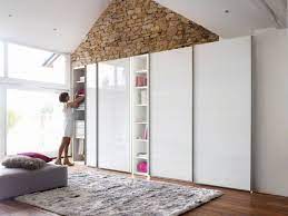 Les grandes armoires deviennent de plus en plus modernes. Dressing Pour Ranger Sa Chambre A Coucher Les Modeles Du Moment Cote Maison