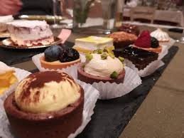 Ingredienti della ricetta cabaret di pasticcini per 4 persone. Cabaret Di Pasticcini Belli E Incredibilmente Buoni Picture Of Lady Cake Empoli Tripadvisor