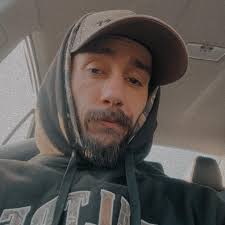 What are good servers that have guns like the M110 and the sig spear?