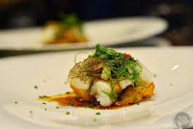Sg Tong Le Private Dining Steamed Wild Ocean Fish Mushrooms And Yunan Ham With Deep Fried Fish Deep Fried Fish Private Dining Food Reviews