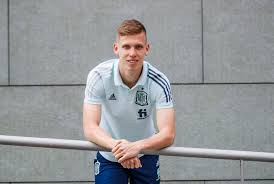 Daniel dani olmo carvajal (born 7 may 1998) is a spanish professional footballer who plays for bundesliga club rb leipzig and the spain national team. Dani Olmo As A Child I Looked At Forlan And Even Wore His Blonde Hair The News 24