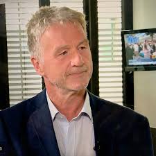 Professor Thomas König