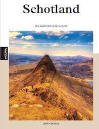 Breng een bezoek aan de eeuwenoude kastelen, ga op zoek naar het. Bol Com Schotland Jaap Hiddinga 9789493160927 Boeken