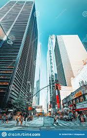 Das Finanzkapital Amerikas Ist New York City Stadtansicht Auf New York Street In Der Nahe Von City Hall Park Redaktionelles Foto Bild Von Brunnen Allee 162643106