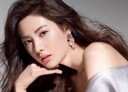 Бывшая участница After School Nana рассматривает предложение сыграть в  дораме от Netflix «Glitch»! «Glitch».. 2025