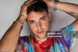 22 Photos & High Res Pictures