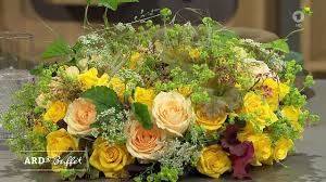 Luftiger Rosenkranz Nadine Weckardt Kreativ Ard Buffet Swr De Ard Buffet Buffet Rosen