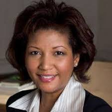 Dede Lea's Instagram, Twitter & Facebook