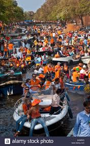 In gielinor, the date is equivalent to 8 raktuber. Die Niederlande Amsterdam Jahrliches Festival Am 27 April Genannt Koningsdag Kingsday Des Konigs Geburtstag Feiern Canal Parade Stockfotografie Alamy