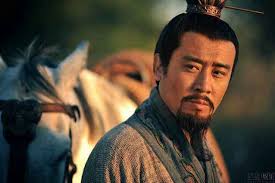 Sau khi Quan Vũ qua đời, tại sao Lưu Bị lại xưng đế trước mà không lập tức  dẫn quân báo thù cho nghĩa đệ?