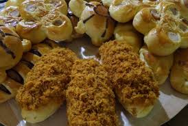 Roti cane sederhana yang manis denga tekstur yang lembut ini memang sangat cocok sebagai salah satu pilihan menu camilan keluarga tercinta. Roti Manis Lembut Buatan Rumah Republika Online