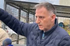 Ilir Demiri vendosi themelet e murit për të cilin premtoi në press  konferencë