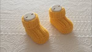 merhaba hanimlar bugun sizlere bebek patik modeli yapimi paylasacagim bebekleriniz icin kolay ve sik duracak bir orgu modeli olacak patikler bebek patik bebek