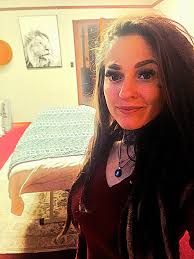 Looking for a prenatal massage therapist?