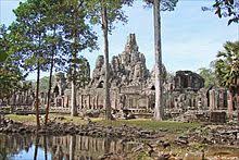 Antara bahan binaannya ialah marmar putih dari rajasthan, permata dari punjab, jed dan hablur dari china, firus dari tibet, lazuardi dari afghanistan, nilam dari sri lanka dan kamelian. Angkor Thom Wikipedia