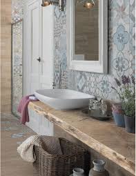 Dans la première phase de son projet en côte d'ivoire, leroy merlin propose au client / habitant son catalogue de produits à travers son site internet www.leroymerlin.ci. Planche Non Traite Sapin Leroy Merlin Plancher Bois Travaux Salle De Bain Idee Salle De Bain