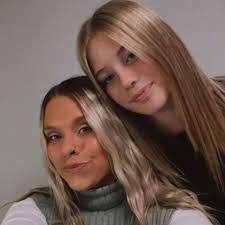 Kylie Brooks's Instagram, Twitter & Facebook