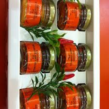 They are herbs beginning with the letter f. Photos At Bombay Herbs Spices Now Closed Herbs Spices Store In Sao Paulo