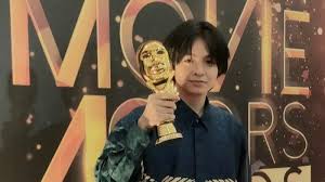 Angga yunanda is an actor, known for dua garis biru (2019), mariposa (2020) and mencuri raden saleh. Angga Yunanda Sabet 2 Penghargaan Imaa 2020 Terima Kasih Partner Saya Adhisty Zara Tribunnews Com Mobile