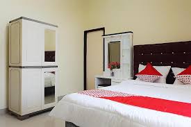 Kamar tidur asisten rumah tangga. Hotel Oyo 1126 Trio R Kost Syariah Jambi Indonesia Booking Com