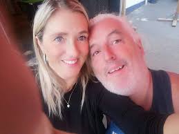 Paul and I would like to send a warm and friendly welcome to Liz Poole & Melissa  Dolly. We hope you make lots of friends here and put up many bargains along