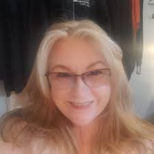 I am searching for any of my distant relatives that still reside in North  Dakota. Are you related to Thomas E, Robert B or Ernest L Falconer? If you  are or know