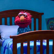 Elmo Tiene Sueno Debe Ir A La Escuela Elmo Wallpaper Elmo And Cookie Monster Sesame Street Muppets