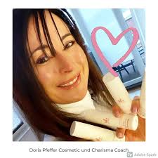 Hallo, heute mal ein Video von mir...jawohl...ich habe mich getraut...🙈 .  Mit war einfach danach, nachdem ich den halben Tag im Institut kleine  Geschenke...