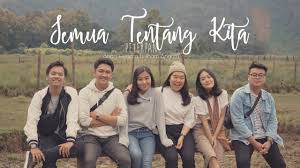 Waktu terasa semakin berlalu tinggalkan cerita tentang kita akan tiada lagi kini tawamu tuk hapuskan semua sepi di hati. Lirik Lagu Andri Guitara Ft Ilham Ananta Semua Tentang Kita By Peterpan Cover Lifeloenet Lyrics