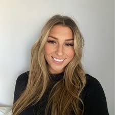 Genna Foster's Instagram, Twitter & Facebook