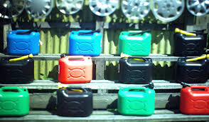 Das bier der könige aus böhmen gebraut nach dem deutschen reinheitsgebot josef karas gmbh 63477 maintal. Asiamarkt Petrovice Cz Foto Bild Dokumentation Reportage Reportagefotografie Menschen Bilder Auf Fotocommunity