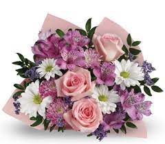 How much does a bouquet of flowers cost? 15 Flower Delivery Near Me Options Flowersandflowerthings