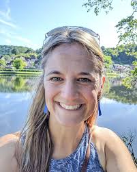 Katie Beall's Instagram, Twitter & Facebook