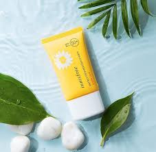 Bagi saya yang seorang traveler, tabir surya nah, gambar di atas adalah hasil setelah menggunakan innisfree perfect uv protection cream triple care. Review Kem Chá»'ng Náº¯ng Innisfree Perfect Uv Protection Cream Triple Care Rivi Viá»‡t Nam