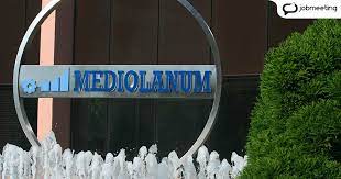 Ci sono opportunità di lavoro e stage per candidati con o senza esperienza, in possesso di una laurea che varia a secondo della posizione aperta. Lavora Con Banca Mediolanum Decine Di Posizioni Aperte Job Meeting Orientamento Formazione Lavoro
