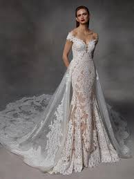 Maybe you would like to learn more about one of these? Brautkleid Mit Abnehmbarer Schleppe Von Badgley Mischka