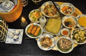 Tết đến mọi người sum vầy bên nhau, món ăn ngày tết truyền thống không chỉ thể hiện cho sự no ấm, hạnh phúc mà còn mong ước có một năm mới đầy đủ và phát đạt. 18 Mon Ngon Ngay Táº¿t Cá»• Truyá»n Cá»§a NgÆ°á»i Viá»‡t Vntrip Vn